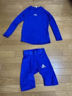 adidas 青 長袖シャツ ショートパンツ セットのサムネイル