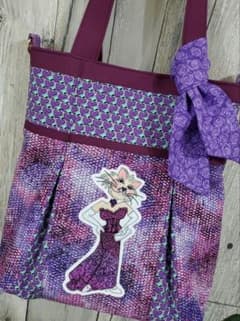 【年始sale】ロラライハリス　ワイルドキャットウーマン　タック入りトートバッグのサムネイル