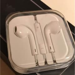 iPhone イヤホンのサムネイル