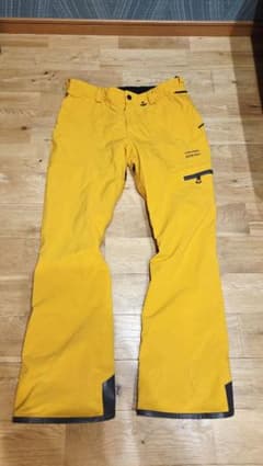 VOLCOM GORE-TEX スノーボードパンツ Mサイズ KHA イエロー VOLCOM GORE-TEX スノーボードパンツ ゴールド メンズ Lサイズ - メルカリ