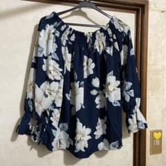 シャツ 花柄のサムネイル