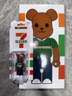最安値‼️BE@RBRICK 7-11 ベアブリック 400% 100% - メルカリ