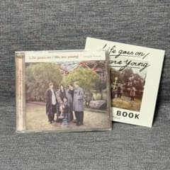 King&Prince CD Life goes on/We are youngのサムネイル