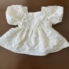 【値段交渉可】mirror bae 花柄刺繍 パフスリーブ トップス 90のサムネイル