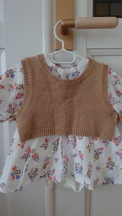 petit mainロンパースのサムネイル