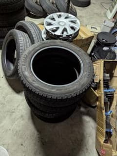 YOKOHAMA 185/60r15 スタッドレス 溝約5mm バリ溝 4本 - メルカリ