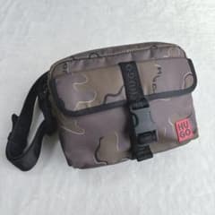 美品】ヒューゴボス ショルダーバッグ ボディバッグ カモフラ 迷彩 