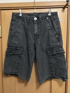 トゥルーレリジョン カーゴ ショートパンツ ウォッシュド カットオフ加工 トゥルーレリジョン カーゴ ショートパンツ ウォッシュド カットオフ