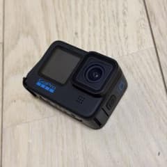 GoPro HERO10 Black 本体 + 純正バッテリー1個 ケース付のサムネイル