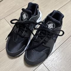 ナイキ AIR HUARACHE エアハラチ 24.5cm ブラック 黒のサムネイル
