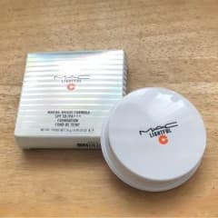 MAC  ファンデーションのサムネイル