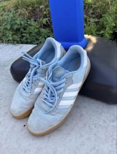 adidas スエード スニーカー ライトブルーのサムネイル