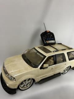 リンカーンナビゲーター 1/6 スケールラジコン リモコン付き リンカーンナビゲーター 1/6 スケールラジコン リモコン付き - メルカリ