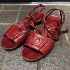 Chanel 赤 レザー サンダル 35.5のサムネイル