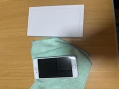 Apple iPhone6 シルバー 64GB 、箱のサムネイル