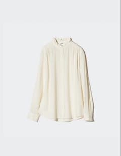 UNIQLO フリルブラウス 長袖 オフホワイトのサムネイル