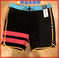 ハーレー　Hurley サーフパンツ　海パン　ハーフパンツ　ボードショーツ　新品のサムネイル