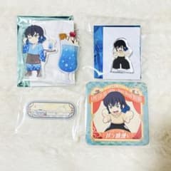 鬼滅の刃 Cream Soda Parlor Heart Bread Antique Acrylic Stand Inosuke
