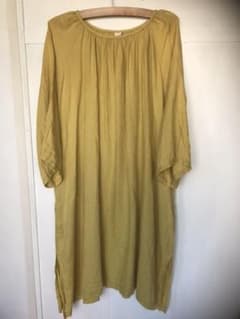 08mab  黄色のワンピースのサムネイル