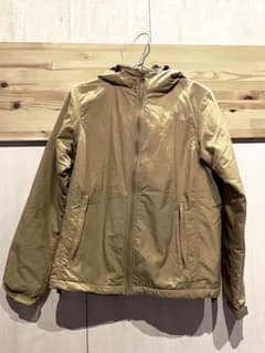 North Face ブルゾン ベージュLのサムネイル