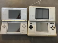 [ジャンク] Nintendo DS・DS Lite シルバー 本体のみのサムネイル