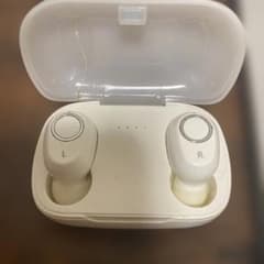 ワイヤレスイヤホン 白のサムネイル