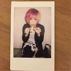 莎奈チェキのサムネイル