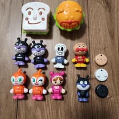 アンパンマン おままごとトントン　ドールスイング　パン　おもちゃのサムネイル