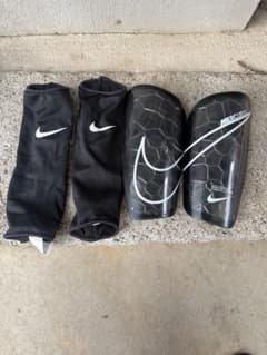 NIKE マーキュリアル シンガード すねあて スリーブ付きのサムネイル