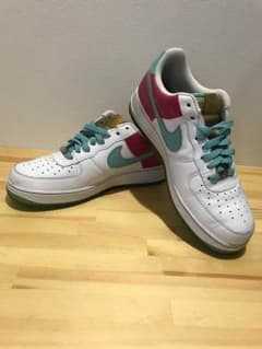 NIKE エアーフォース１のサムネイル