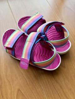 KEEN キッズ サンダル レインボーカラーのサムネイル