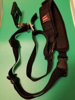【値下げ】カメラストラップ　carry speedのサムネイル