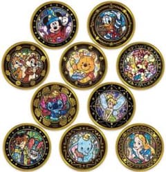 ディズニーキャラクター 金バッジのサムネイル