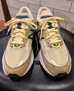 New Balance 990 V6 U990TE6 黄色のサムネイル
