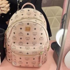 MCM リュック パウダーピンク スタッズ S レアのサムネイル