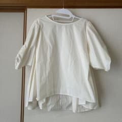美品五分袖オフホワイトブラウスシャツお袖ふんわりぽわんサイズ1アイボリーのサムネイル
