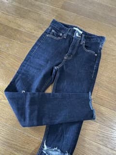 マウジーmoussy ハイウエストデニム　ワンウォッシュ　スキニー　クラッシュのサムネイル