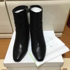 ヒールブーツのサムネイル