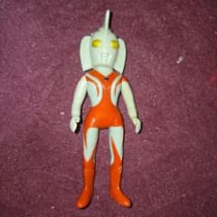 ウルトラの母 ブルマァク ソフビ ソフトビニール人形 - メルカリ