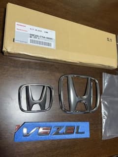 ホンダ　ヴェゼル　エンブレムのサムネイル