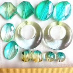 #1602 手染めビーズ ピアス イヤリング ハンドメイドパーツのサムネイル