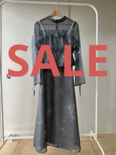 ウィルフリー、モスグリーン パーティードレス シアー素材 ウィルフリー、モスグリーン パーティードレス シアー素材