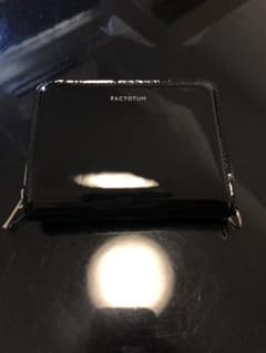 【MB×FACTOTUM】別注エナメルミニウォレット　未使用　ファクトタムのサムネイル