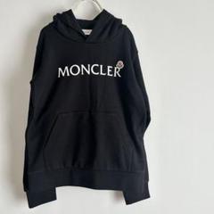 MONCLER ブラック フード付きパーカー - メルカリ