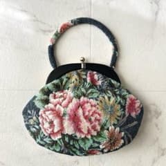 ⭐️一点物⭐️ 総ビーズバッグ 和装 手刺繍 総柄 花柄 がま口 着物 成人式 ビーズバッグ ハンドバッグ 和装 総ビーズ 白 ピンク 花柄 がま口 | Pay ID