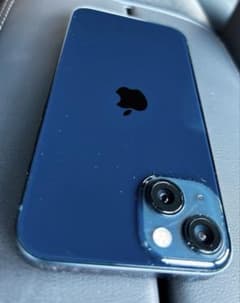 iPhone13本体＋未使用充電ケーブル・箱のサムネイル