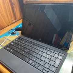 フルHD液晶 office搭載 Surface2 64GB キーボード付のサムネイル
