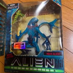 エイリアンのフィギュアのサムネイル