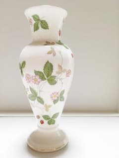 【WEDGWOOD】花瓶のサムネイル