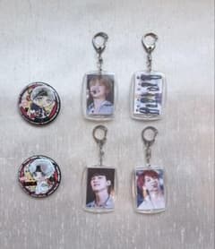 BTS 缶バッジ アクリルキーホルダー セットのサムネイル